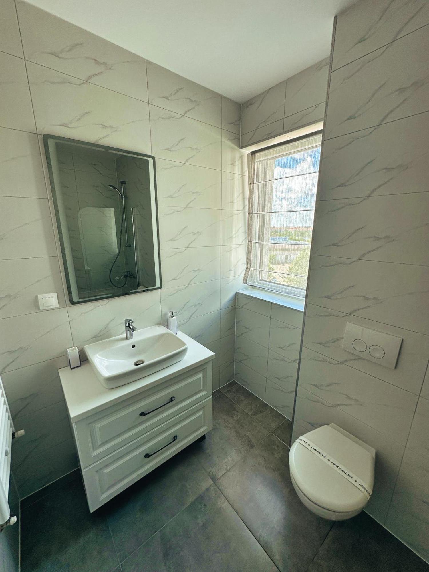 Appartamento Neo Sase - Denya Forest - Private Parking Timisoara